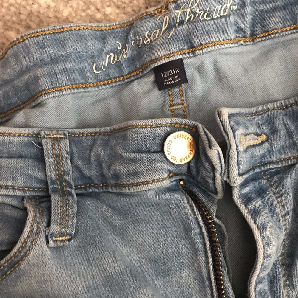 Universal Thread jeans - Picture 2 of 3